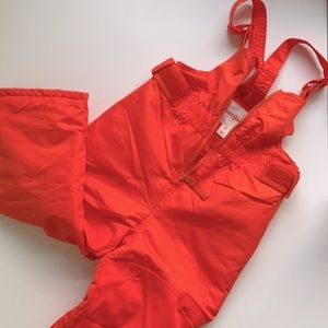 Ready to talk snow pants?! It’s that time!